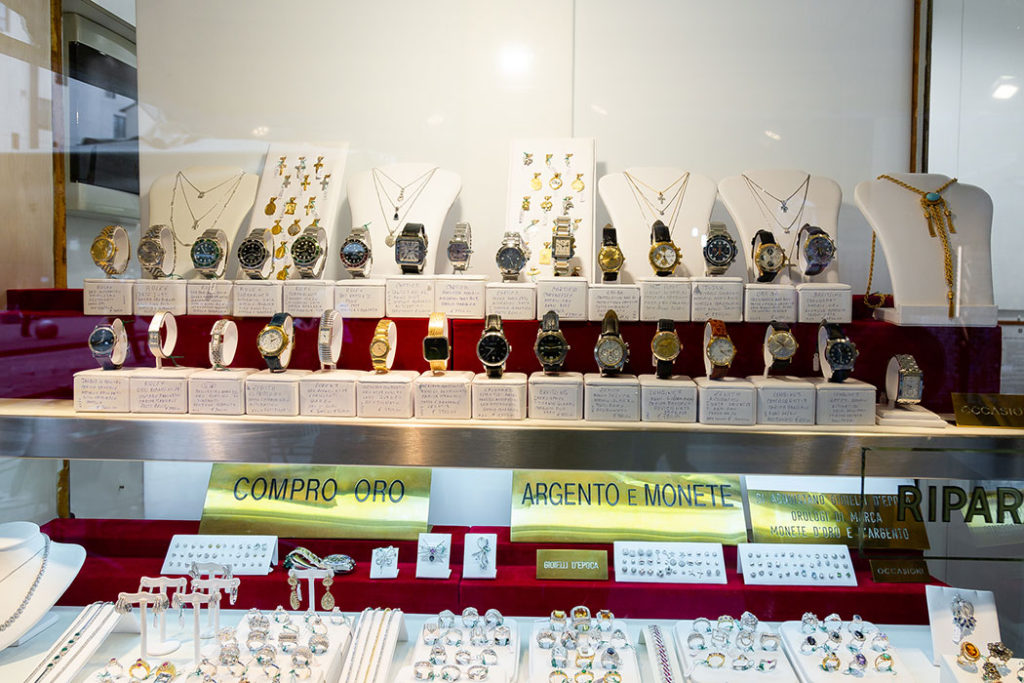 Compro oro usato, gioielli, pietre preziose, orologi - Firenze Compro oro usato, gioielli, pietre preziose, orologi - Firenze