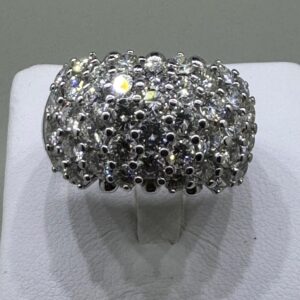 Anello oro bianco con brillanti per ct 3,83 colore G vvs2